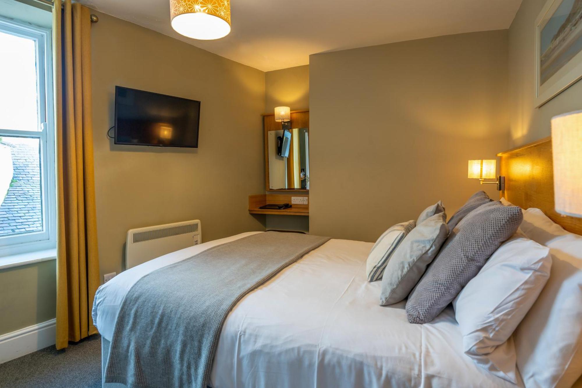 Castle Court Hotel Beaumaris Ngoại thất bức ảnh